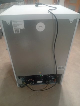 Hisense FV105D4AW2. Congelador, capacidad neta: 82