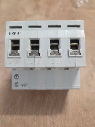 Interruptor Merlin Gerin C32a 20A 380V