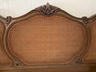 Cama 90 cm Madera y Rattan. Colchón incluido.