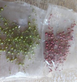 Collares y pendientes perlas verdes y rosas