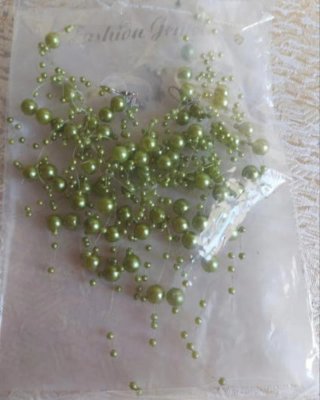Collares y pendientes perlas verdes y rosas