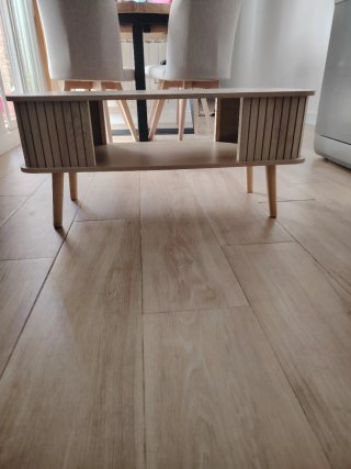 Mesa de centro de madera, en su caja