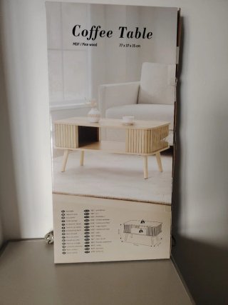 Mesa de centro de madera, en su caja