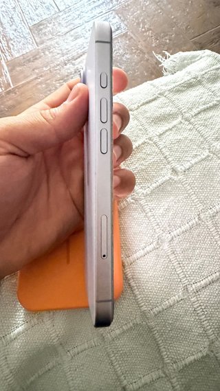 iPhone 17 Morado como nuevo