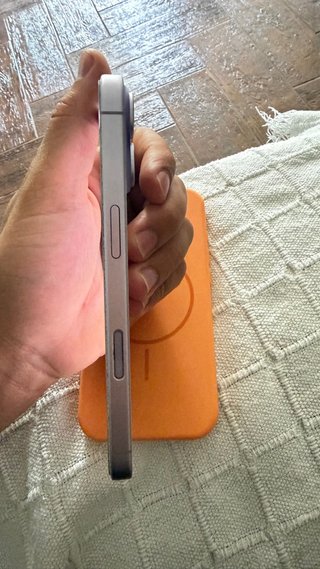 iPhone 17 Morado como nuevo