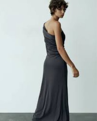 Vestido Zara fiesta hombro descubierto gris