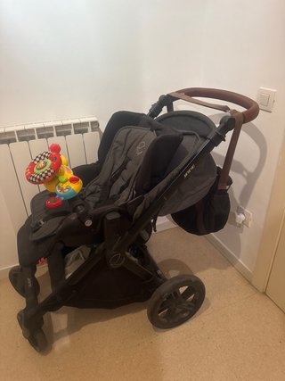 Carrito jané con capazo y sillita semi nuevo