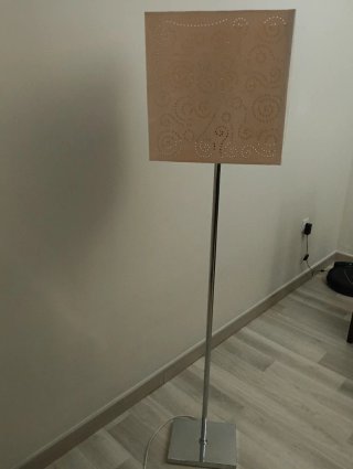 Lámpara d tcho con 4 pantallas  y lampara d pie