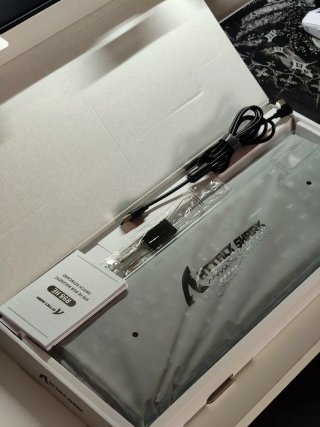 Teclado Attach Shark R98 HE Fibra Carbono Magnétic