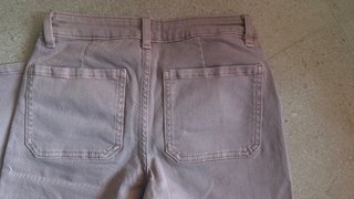 Pantalón Mango rosa con tachuelas