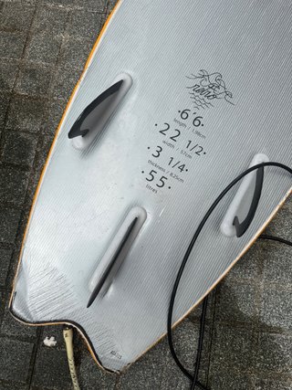 Tabla de surf naranja