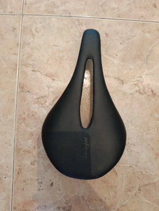 Sillín de carbono ultraligero Balugoe Muy ligero