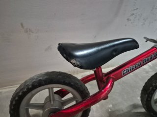 Bicicleta de equilibrio Chicco roja