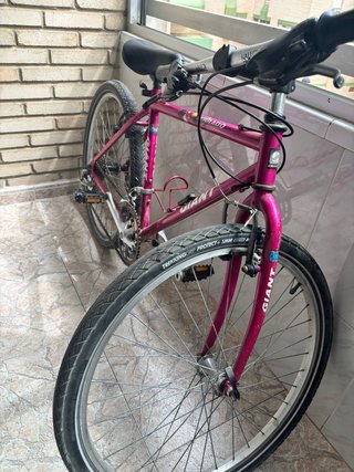 Bicicleta Aerobike 24 blanca y rosa