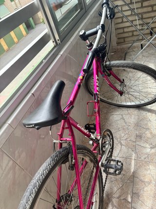 Bicicleta Aerobike 24 blanca y rosa