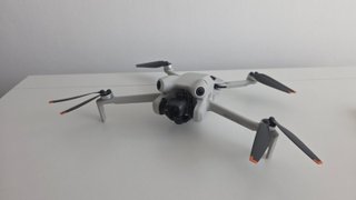 DJI Mini 4 Pro + 4 baterías + Accesorios