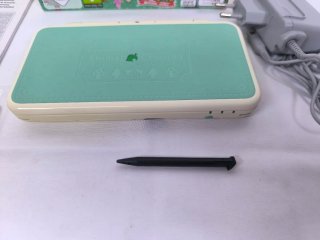 New Nintendo 2DS XL Animal Crossing Edition + Caja