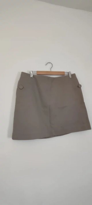 Falda beige talla 44