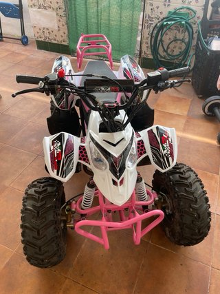 Quad Infantil Kuat Blanco y Rosa