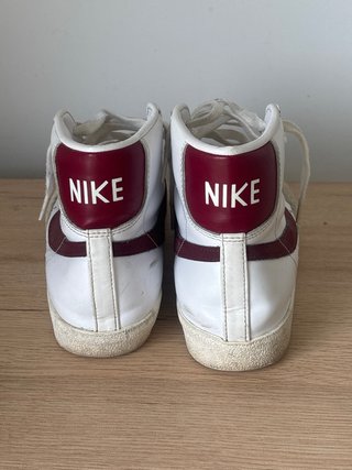 Botas Nike Blancas y Rojas