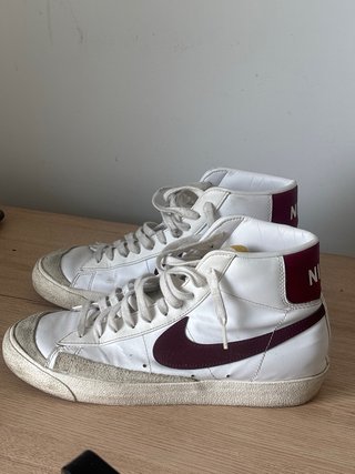 Botas Nike Blancas y Rojas
