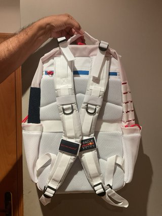 Mochila Red Bull Racing NUEVA. Sin estrenar.