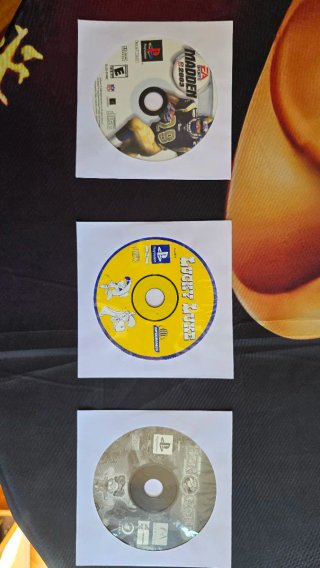 Juegos PS1: Madden 2003, Lucky Luke Izno Goud