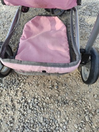 Carrito de muñecas rosa y gris