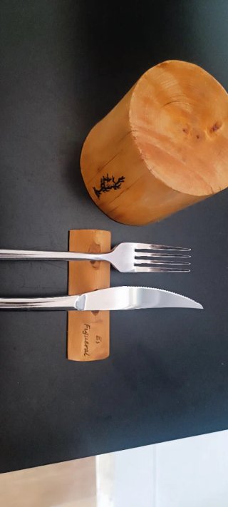Posacubiertos de madera