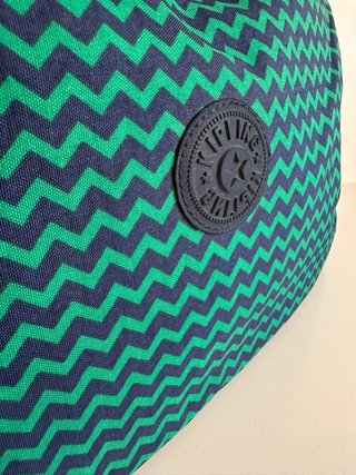 Bolso Kipling Azul y Verde Zigzag