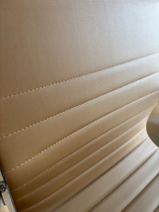 Sillón de oficina giratorio en piel