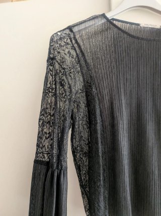 Blusa Zara encaje manga larga crop top