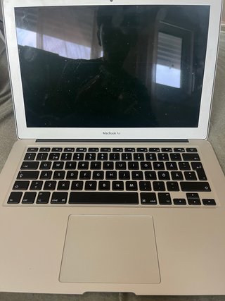 MacBook Plata con Cargador