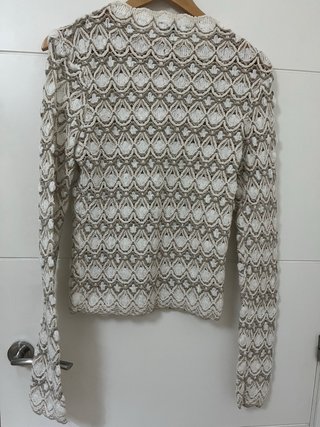 Camisa de punto beige y blanco