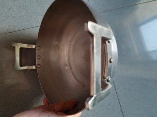 Perol antiguo de aluminio