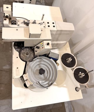 MÁQUINA BOTÓN ELECTRÓNICA JUKI MB-1800/BR10