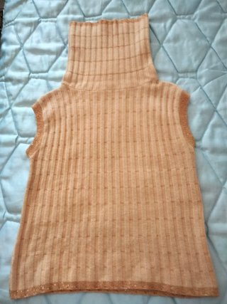 Jersey-chaleco naranja.