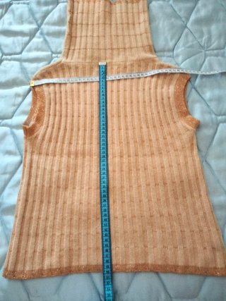 Jersey-chaleco naranja.