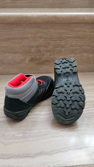 Botas de montaña talla 25
