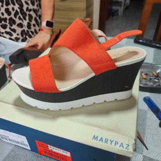 Sandalias cuña Primadonna naranja y negro T.38