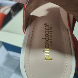 Sandalias cuña Primadonna naranja y negro T.38