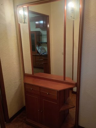 Entradita de madera con espejo