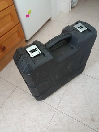 Rotomartillo Titan con estuche y brocas