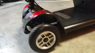 Silla de ruedas eléctrica para movilidad reducida