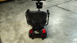 Silla de ruedas eléctrica para movilidad reducida