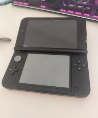 Nintendo 3DS XL Roja + cargador Original