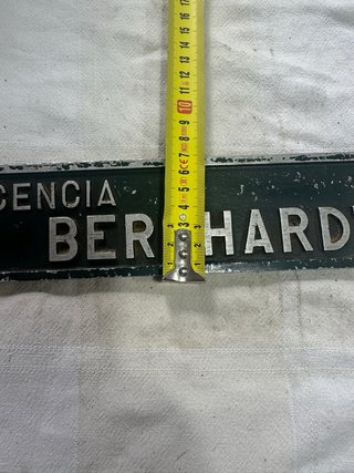 Placa metálica antigua LICENCIA BERNHARDT