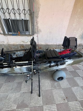 Kayak con pedales para pesca