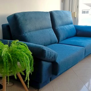 Sofá de diseño azul tela