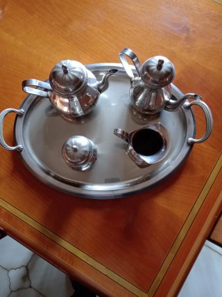 Servizio caffè in metallo argentato